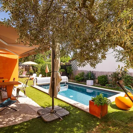 Pensjonat La Maison Pop Avec Piscine 3*