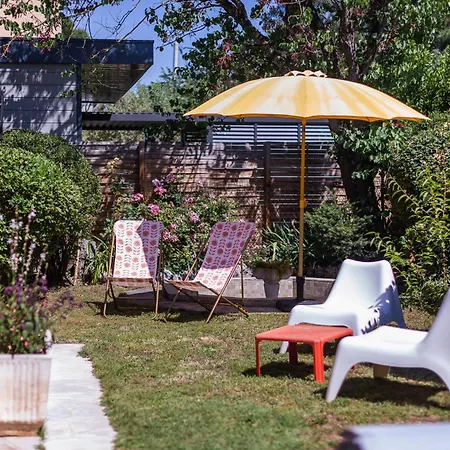 Vendégház La Maison Pop Avec Piscine Privee 3*